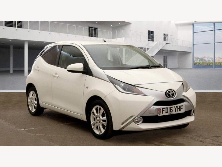 Toyota AYGO 1.0 VVT-i X-pure Euro 6 5dr Toyota AYGO 1.0 VVT-i X-pure Euro 6 5dr