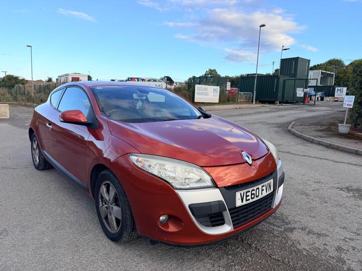 Renault Megane 1.6 16V Dynamique TomTom Euro 5 3dr