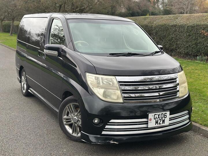 Nissan Elgrand MPV 0.0 Petrol
