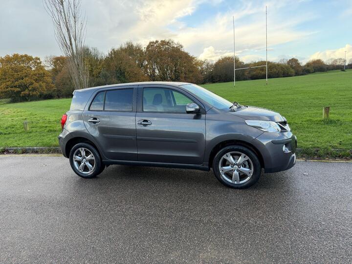 Toyota Urban Cruiser 1.4 D-4D 4WD Euro 5 5dr Toyota Urban Cruiser 1.4 D-4D 4WD Euro 5 5dr