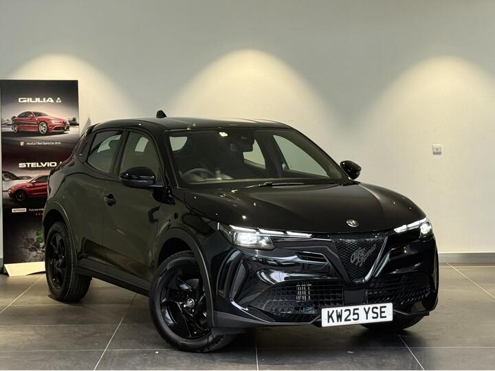 Alfa Romeo Junior 1.2 MHEV Ibrida E-DCT Euro 6 (s/s) 5dr Alfa Romeo Junior 1.2 MHEV Ibrida E-DCT Euro 6 (s/s) 5dr