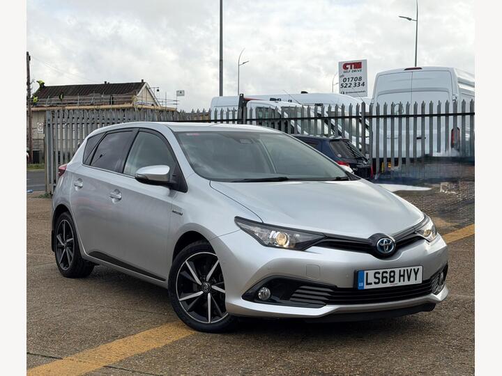 Toyota Auris 1.8 VVT-h Design CVT Euro 6 (s/s) 5dr Toyota Auris 1.8 VVT-h Design CVT Euro 6 (s/s) 5dr