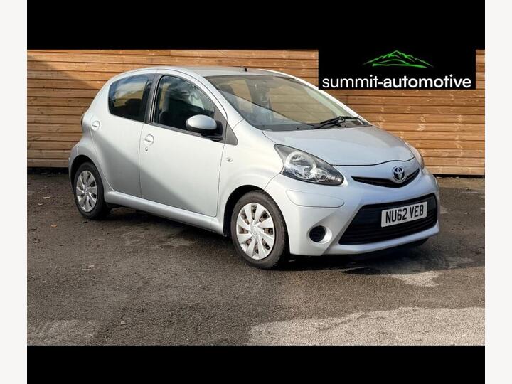 Toyota AYGO 1.0 VVT-i Ice Euro 5 5dr Toyota AYGO 1.0 VVT-i Ice Euro 5 5dr