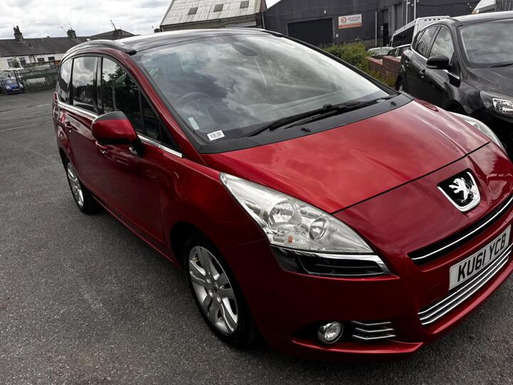 Peugeot 5008 2.0 HDi Exclusive Euro 5 5dr Peugeot 5008 2.0 HDi Exclusive Euro 5 5dr