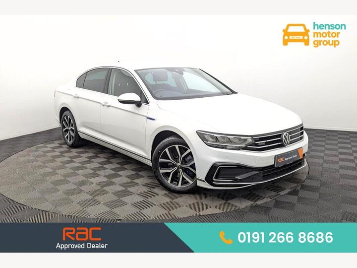 Volkswagen PASSAT 1.4 TSI 13kWh GTE DSG Euro 6 (s/s) 4dr