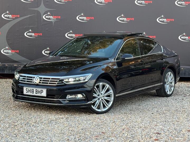 Volkswagen Passat 2.0 TDI R-Line Euro 6 (s/s) 4dr Volkswagen Passat 2.0 TDI R-Line Euro 6 (s/s) 4dr