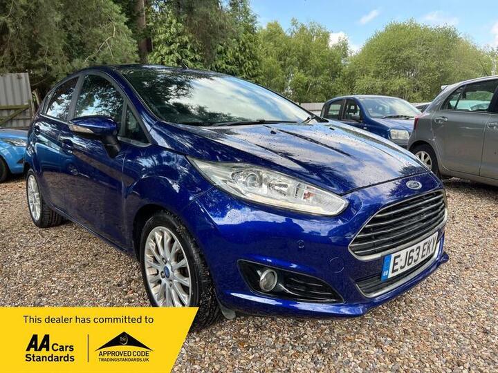 Ford Fiesta 1.6 TDCi Titanium X Euro 5 5dr