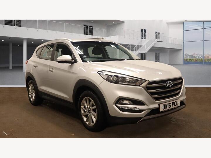 Hyundai TUCSON 2.0 CRDi SE Nav Auto 4WD Euro 6 5dr
