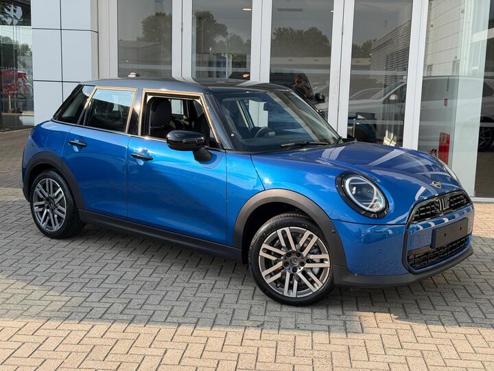MINI Cooper 1.5 One Classic Steptronic Euro 6 (s/s) 3dr