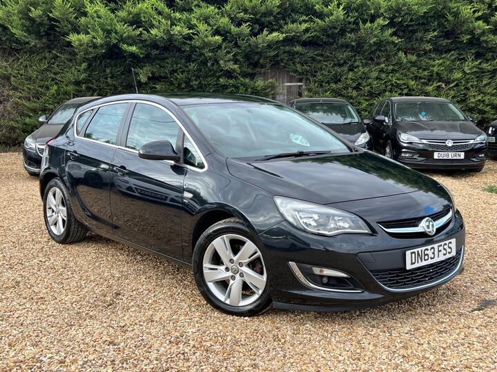Vauxhall Astra 2.0 CDTi EcoFLEX SRi Euro 5 (s/s) 5dr
