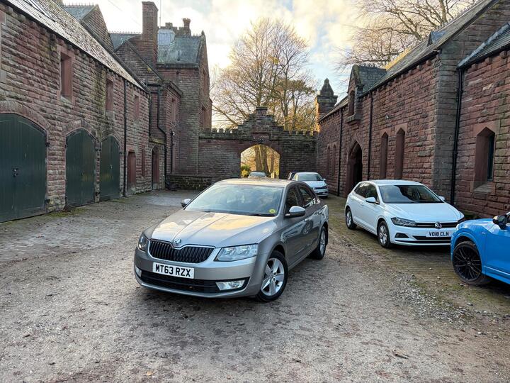 Skoda Octavia 1.2 TSI SE Euro 5 (s/s) 5dr Skoda Octavia 1.2 TSI SE Euro 5 (s/s) 5dr