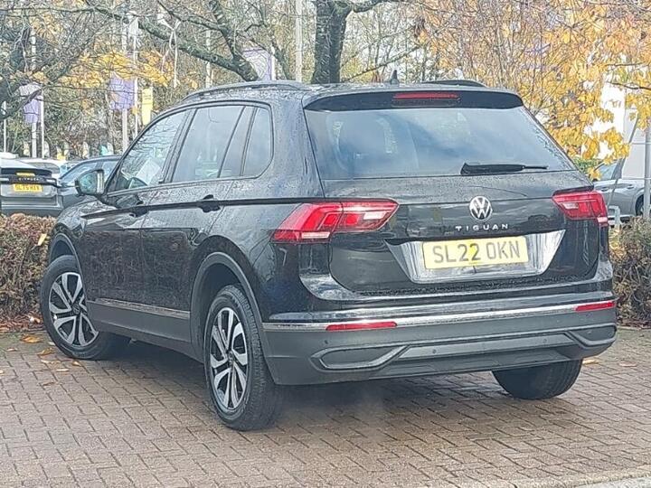 Volkswagen Tiguan 1.5 TSI Active Euro 6 (s/s) 5dr Volkswagen Tiguan 1.5 TSI Active Euro 6 (s/s) 5dr