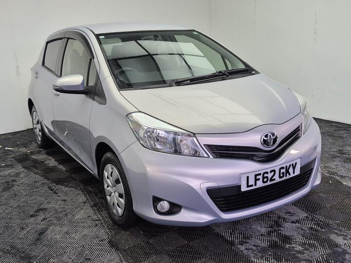 Toyota Yaris 1.33 Dual VVT-i Icon Multidrive S Euro 5 5dr