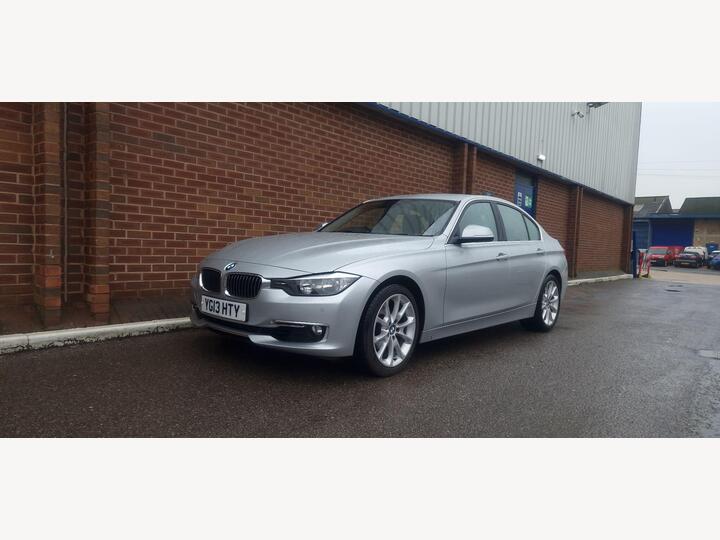 BMW 3 Series 2.0 320i Luxury XDrive Euro 5 (s/s) 4dr