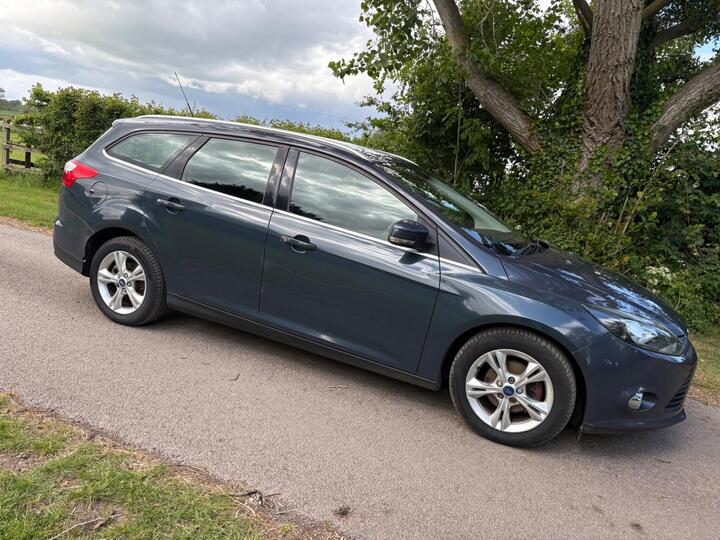 Ford Focus 1.6 TDCi Zetec Euro 5 (s/s) 5dr