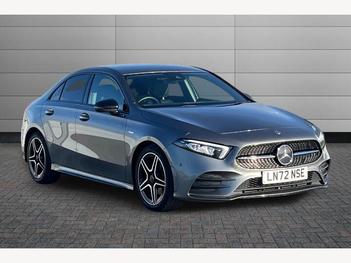 Mercedes-Benz A Class 2.0 A200d AMG Line Edition (Executive) 8G-DCT Euro 6 (s/s) 4dr Mercedes-Benz A Class 2.0 A200d AMG Line Edition (Executive) 8G-DCT Euro 6 (s/s) 4dr