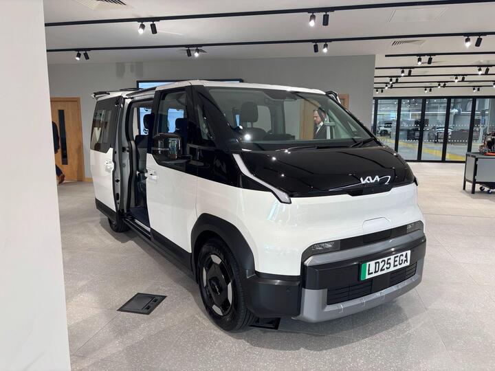 Kia PV5 Standard Range 51.5kWh Essential Passenger MPV Auto 5dr