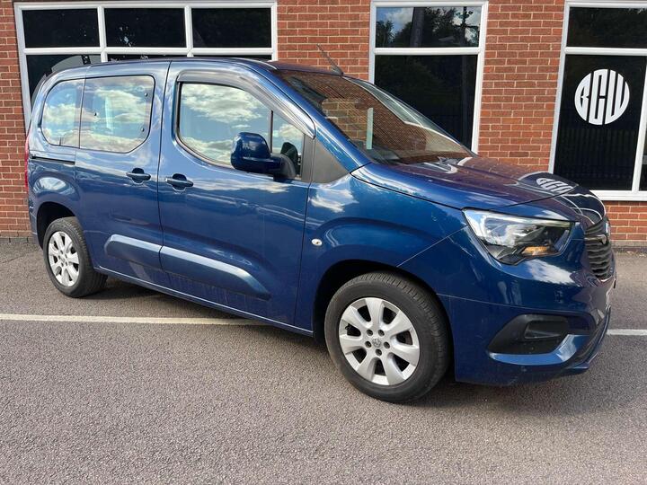 Vauxhall COMBO LIFE 1.5 Turbo D BlueInjection Energy Euro 6 (s/s) 5dr (7 Seat) Vauxhall COMBO LIFE 1.5 Turbo D BlueInjection Energy Euro 6 (s/s) 5dr (7 Seat)