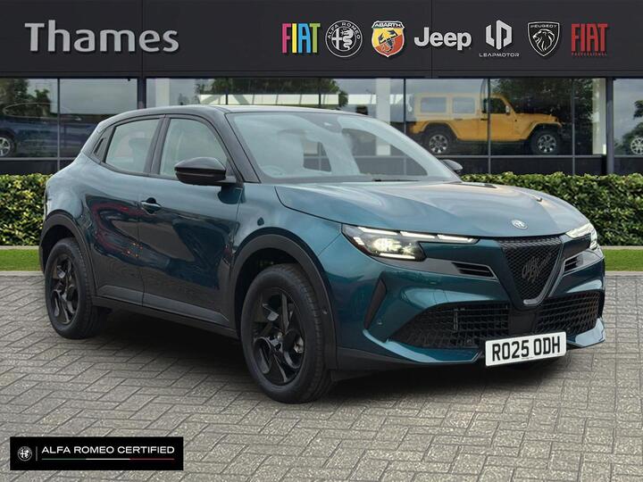 Alfa Romeo Junior 1.2 MHEV Ibrida E-DCT Euro 6 (s/s) 5dr Alfa Romeo Junior 1.2 MHEV Ibrida E-DCT Euro 6 (s/s) 5dr