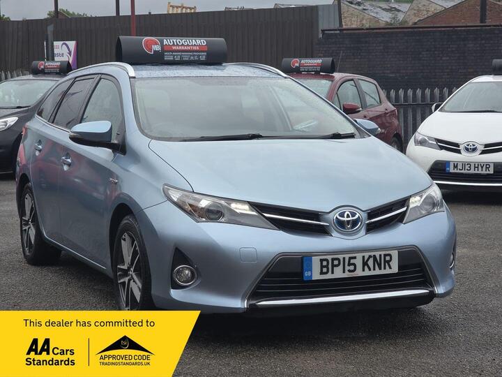 Toyota Auris 1.8 VVT-h Icon+ Touring Sports CVT Euro 5 (s/s) 5dr Toyota Auris 1.8 VVT-h Icon+ Touring Sports CVT Euro 5 (s/s) 5dr