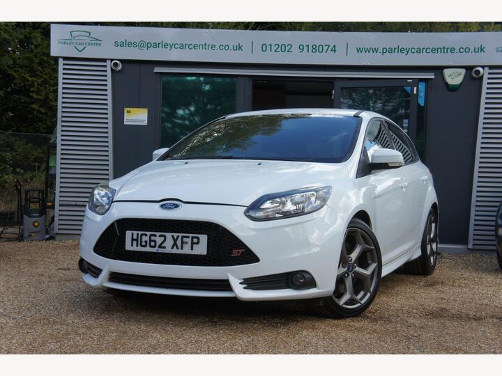 Ford Focus 2.0T EcoBoost ST-2 Euro 5 (s/s) 5dr
