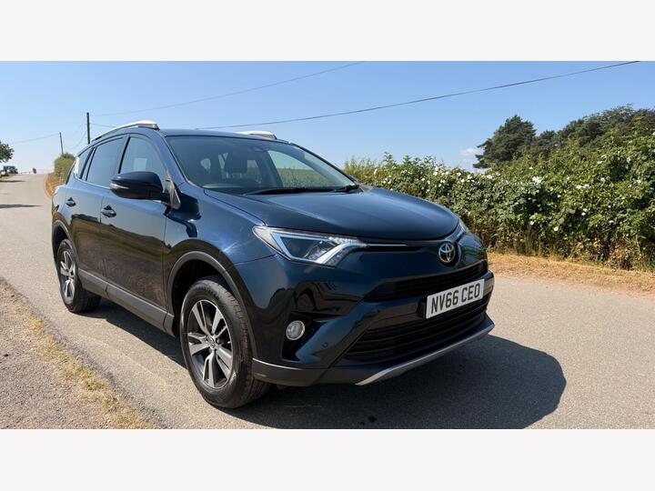 Toyota RAV4 2.0 D-4D Business Edition Euro 6 (s/s) 5dr (Safety Sense, Nav)