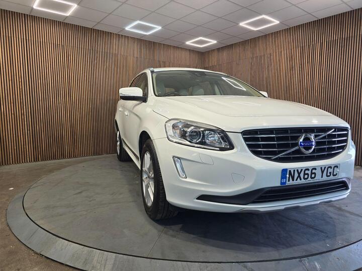Volvo XC60 2.4 D5 SE Lux Nav AWD Euro 6 (s/s) 5dr