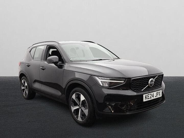 Volvo XC40 2.0 B3 MHEV Plus Dark DCT Auto Euro 6 (s/s) 5dr