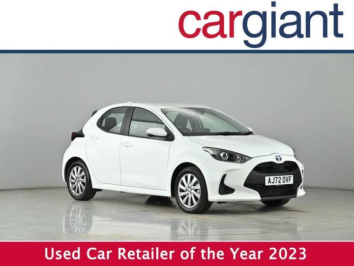 Toyota Yaris 1.5 VVT-h Icon E-CVT Euro 6 (s/s) 5dr Toyota Yaris 1.5 VVT-h Icon E-CVT Euro 6 (s/s) 5dr