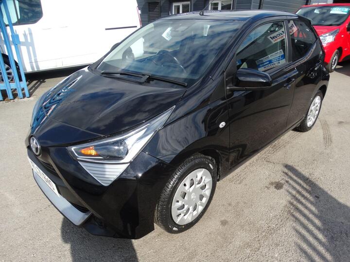 Toyota AYGO 1.0 VVT-i X-play Euro 6 (s/s) 5dr