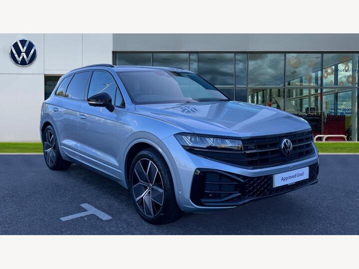 Volkswagen Touareg 3.0 TDI V6 Black Edition Tiptronic 4Motion Euro 6 (s/s) 5dr