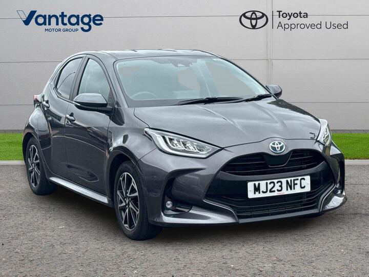 Toyota Yaris 1.5 VVT-h Design E-CVT Euro 6 (s/s) 5dr