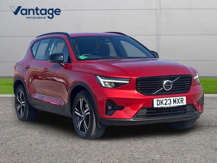 Volvo Xc40 2.0 B3 MHEV Plus Dark DCT Auto Euro 6 (s/s) 5dr