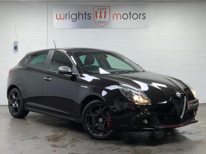 Alfa Romeo Giulietta 1.4 TB MultiAir Speciale Euro 6 (s/s) 5dr Alfa Romeo Giulietta 1.4 TB MultiAir Speciale Euro 6 (s/s) 5dr