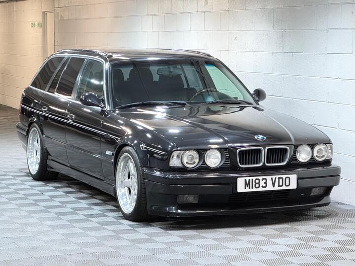 BMW 5 Series 4.0 540i Touring 5dr BMW 5 Series 4.0 540i Touring 5dr