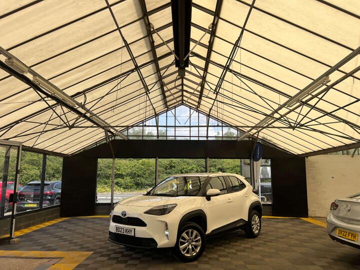 Toyota YARIS CROSS 1.5 VVT-h Icon E-CVT Euro 6 (s/s) 5dr