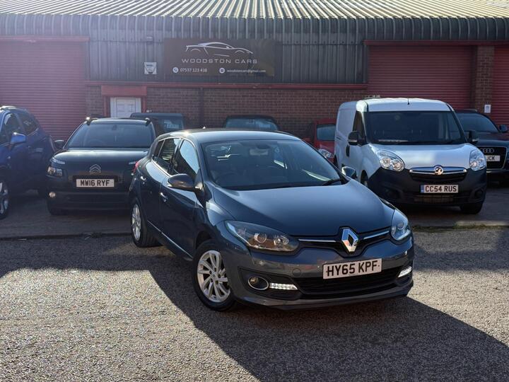 Renault Megane 1.5 DCi Dynamique Nav Euro 6 (s/s) 5dr Renault Megane 1.5 DCi Dynamique Nav Euro 6 (s/s) 5dr