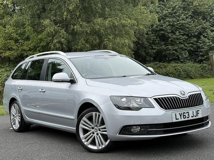 Skoda Superb 2.0 TDI Elegance DSG Euro 5 (s/s) 5dr