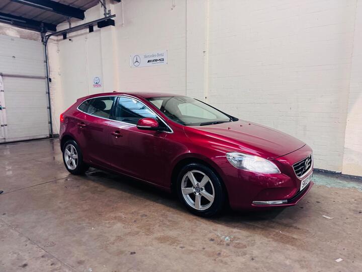 Volvo V40 1.6 D2 SE Euro 5 (s/s) 5dr