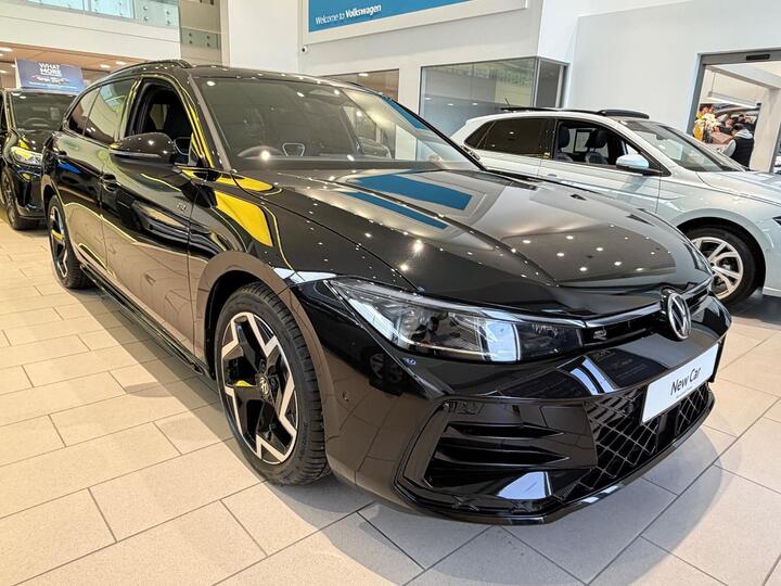 Volkswagen Passat 1.5 ETSI MHEV R-Line DSG Euro 6 (s/s) 5dr