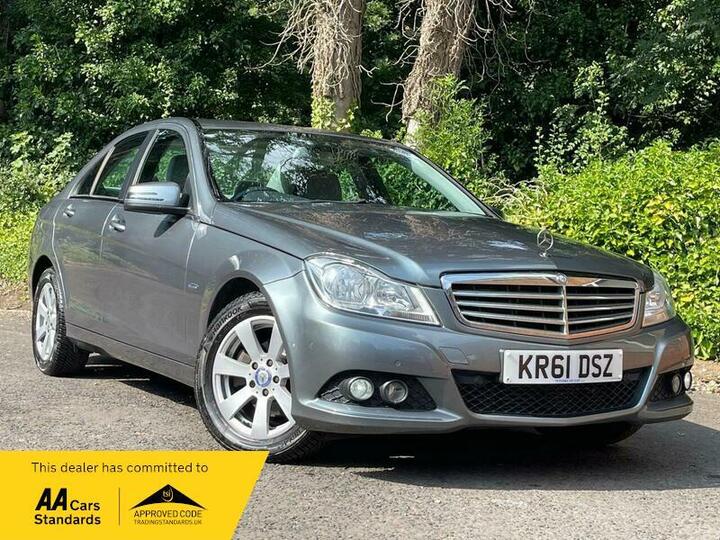 Mercedes-Benz C Class 1.8 C180 BlueEfficiency SE G-Tronic+ Euro 5 (s/s) 4dr