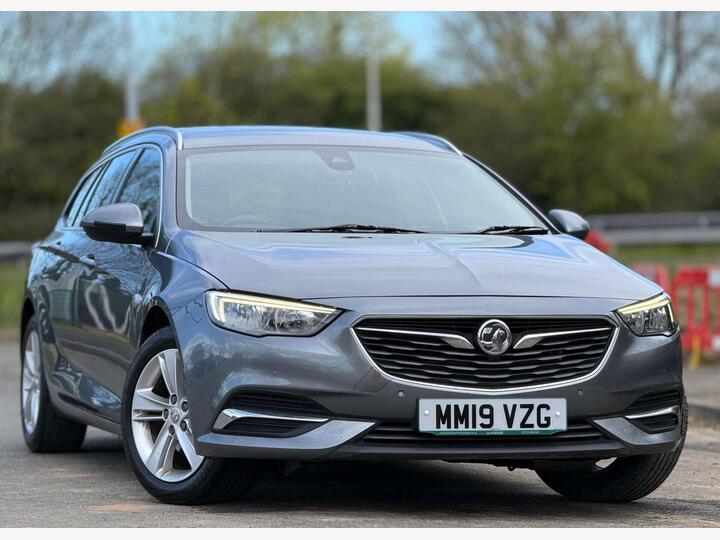 Vauxhall Insignia 1.6 Turbo D BlueInjection Tech Line Nav Sports Tourer Euro 6 (s/s) 5dr Vauxhall Insignia 1.6 Turbo D BlueInjection Tech Line Nav Sports Tourer Euro 6 (s/s) 5dr