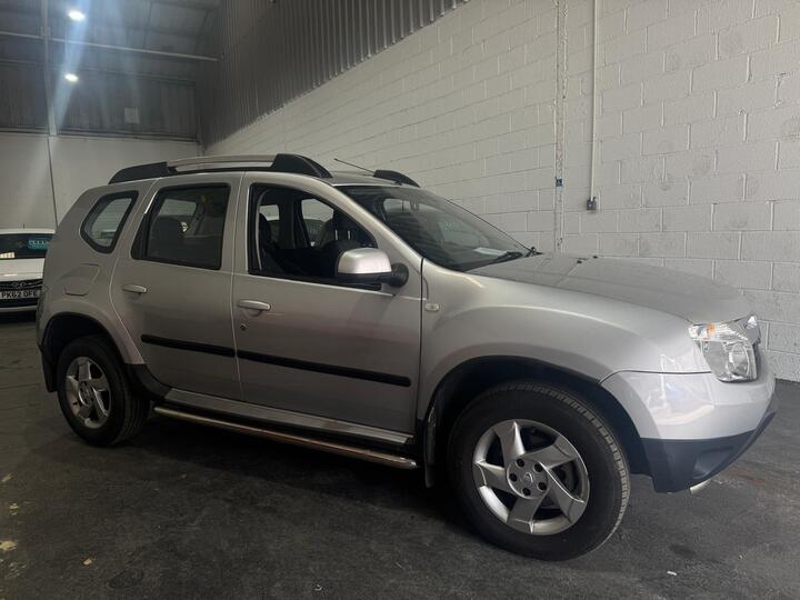 Dacia Duster 1.5 DCi Laureate Euro 5 5dr Dacia Duster 1.5 DCi Laureate Euro 5 5dr
