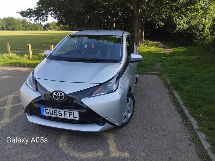 Toyota AYGO 1.0 VVT-i X-play Euro 5 5dr Euro 5