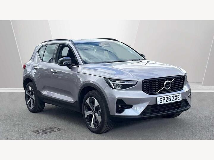 Volvo XC40 2.0 B3 MHEV Plus Dark DCT Auto Euro 6 (s/s) 5dr