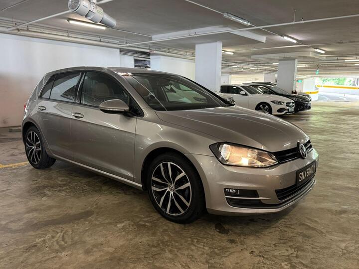 Volkswagen Golf 1.4 TSI BlueMotion Tech ACT R-Line Edition DSG Euro 6 (s/s) 5dr
