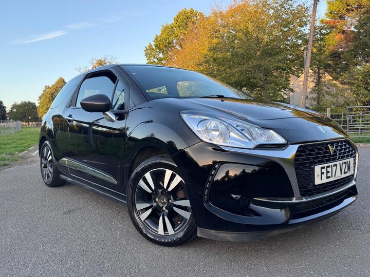 DS AUTOMOBILES DS 3 1.2 PureTech Chic Euro 6 3dr DS AUTOMOBILES DS 3 1.2 PureTech Chic Euro 6 3dr