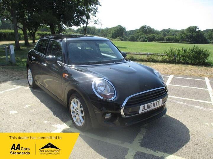 MINI Hatch 1.5 Cooper D Euro 6 (s/s) 5dr