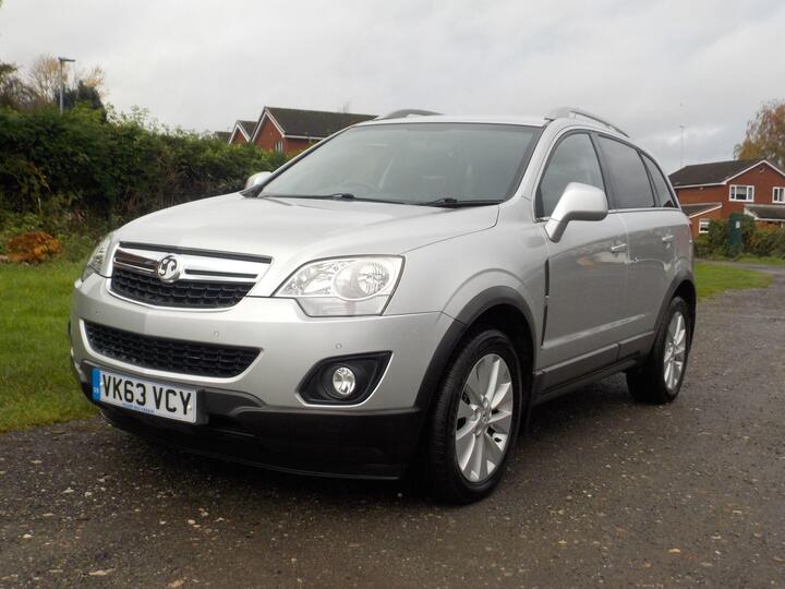 Vauxhall Antara 2.2 CDTi Exclusiv 4WD Euro 5 (s/s) 5dr Vauxhall Antara 2.2 CDTi Exclusiv 4WD Euro 5 (s/s) 5dr