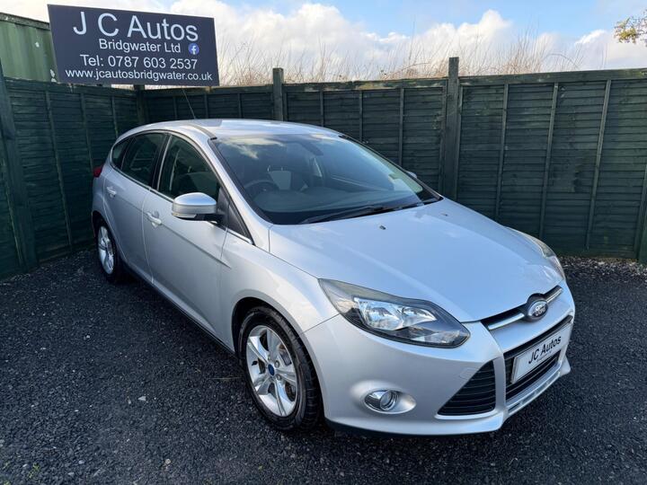 Ford Focus 1.6 TDCi Zetec Euro 5 (s/s) 5dr